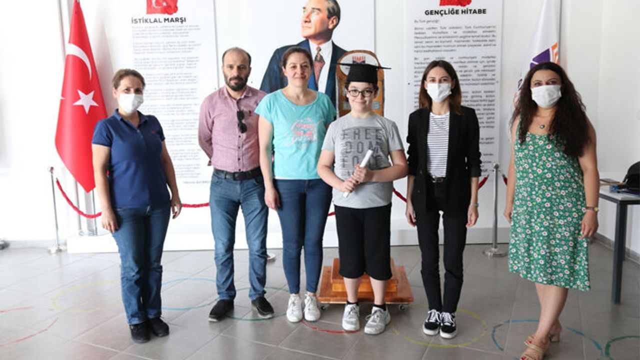 Başakşehir Okulları öğrencisi Mahir Ulaş Çeşni, LGS'de derece yaptı