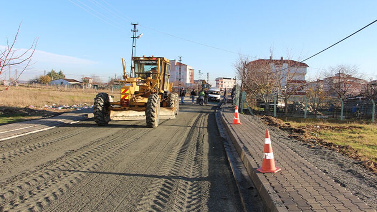 Saray’da yol çalışmaları devam ediyor