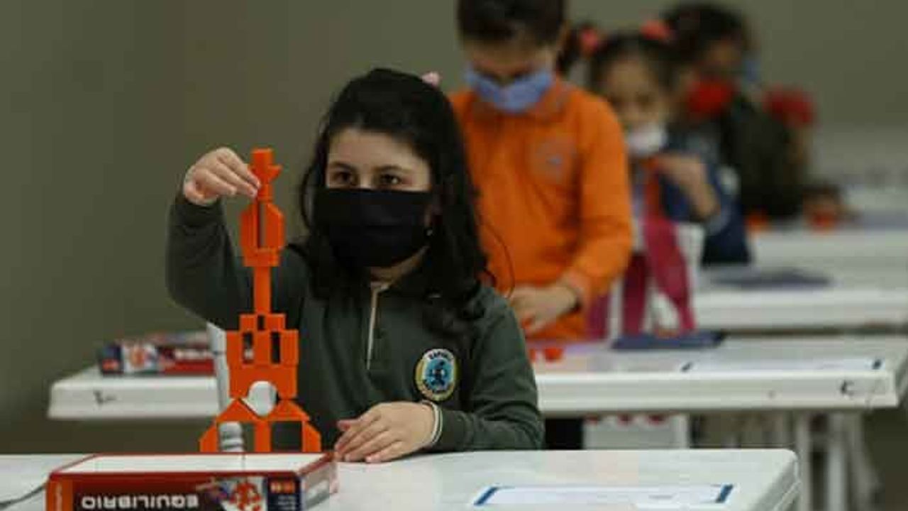 139 öğrenci Akıl ve Zeka Oyunları’nda şampiyonluk için yarıştı