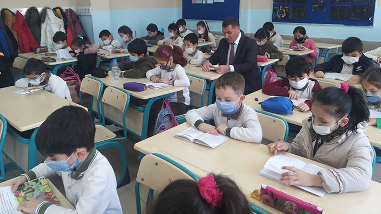 En çok kitap okuyan 10 öğrenciye ödül verilecek