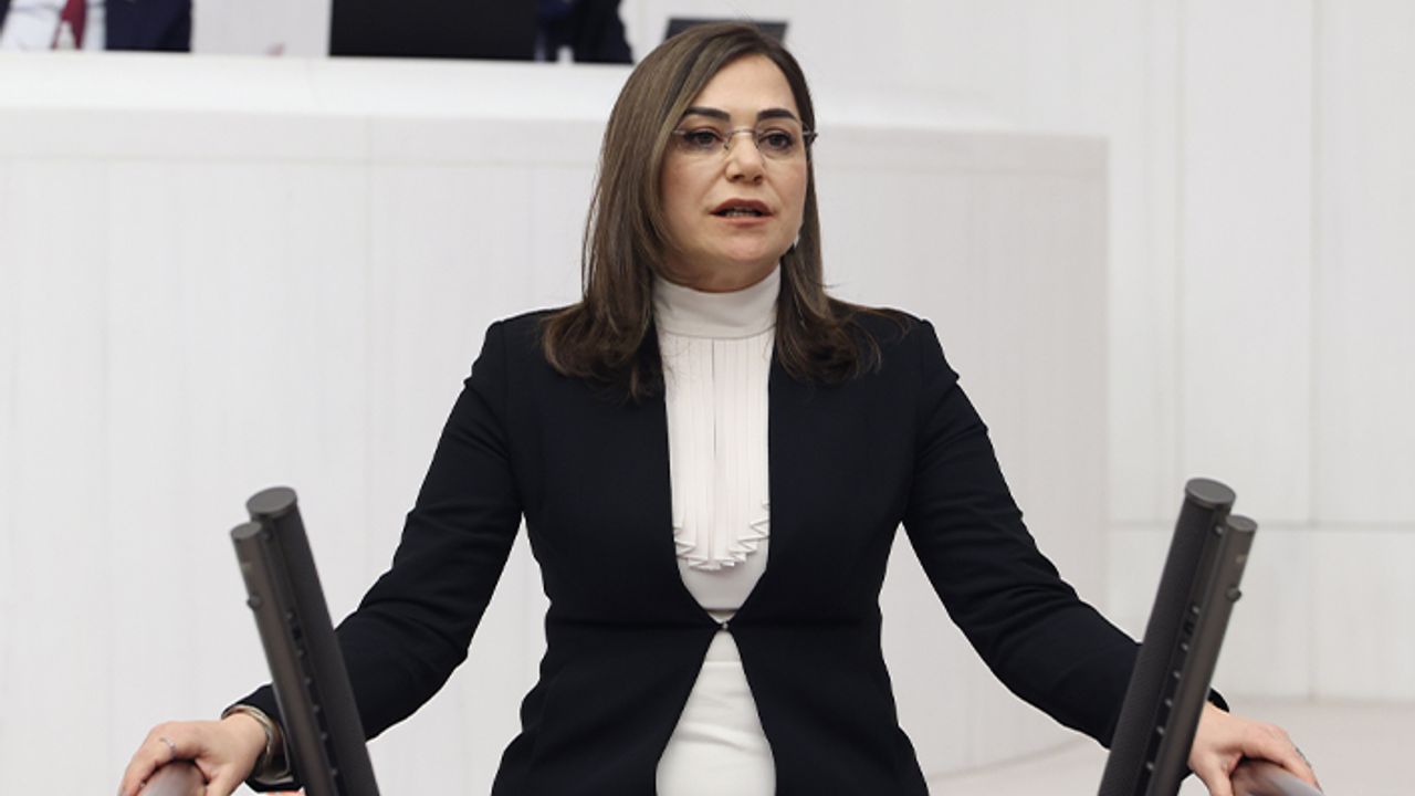 Dr. Candan Yüceer, CHP'nin 99. kuruluş yıldönümünü kutladı