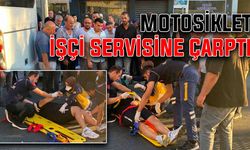 Motosiklet işçi servisine çarptı