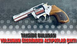 Takside bulunan yolcunun üzerinden altıpatlar çıktı