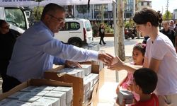 Çerkezköy’de Mevlid Kandili dolayısıyla kandil simidi dağıtıldı