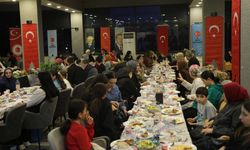 Dünya Yetimler Günü dolayısıyla iftar yemeği düzenlendi