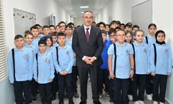 TOBB Ortaokulu ilk ders zilinin çalınmasıyla eğitime açıldı