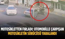 Motosikletten fırladı: Otomobille çarpışan motosikletin sürücüsü yaralandı
