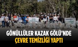 Gönüllüler Kazak Gölü’nde çevre temizliği yaptı