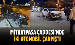 Mithatpaşa Caddesi’nde iki otomobil çarpıştı