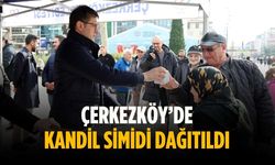 Çerkezköy’de kandil simidi dağıtıldı