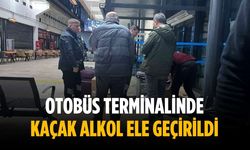 Otobüs terminalinde kaçak alkol ele geçirildi
