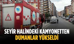 Seyir halindeki kamyonetten dumanlar yükseldi