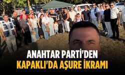 Anahtar Parti'den Kapaklı'da aşure ikramı