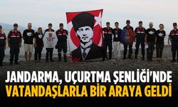 Jandarma, uçurtma şenliğinde vatandaşlarla bir araya geldi