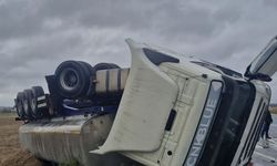 Saray-Vize yolunda AdBlue yüklü tanker takla attı!