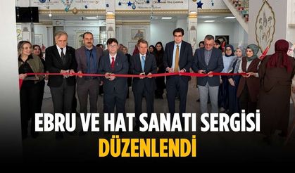 Ebru ve Hat Sanatı Sergisi düzenlendi