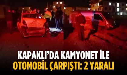 Kapaklı’da kamyonet ile otomobil çarpıştı: 2 yaralı