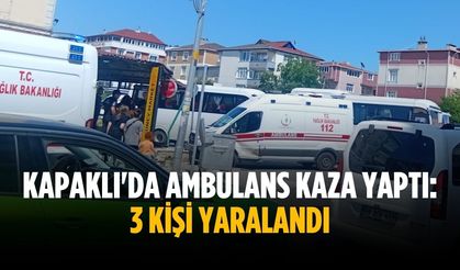 Kapaklı'da ambulans kaza yaptı: 3 yaralı