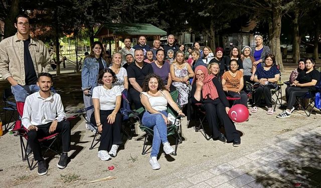 30 Ağustos dolayısıyla “Sandalyeni Kap – Gel” etkinliği düzenlendi