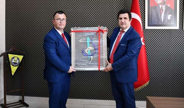 Müdür Vardı’dan İl Milli Eğitim Müdürü Yeniyol’a hayırlı olsun ziyareti