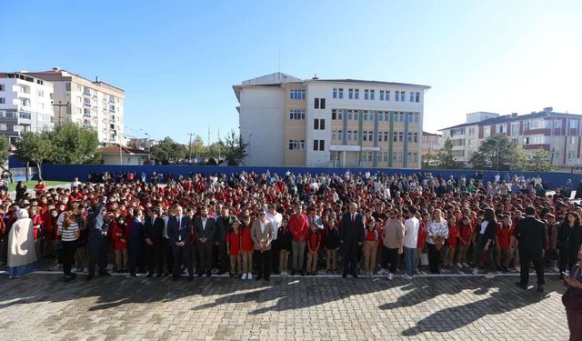 Zeliha-Mehmet Tusçuoğlu Ortaokulu eğitim vermeye başladı