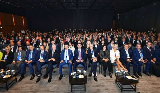 Başkan Çetin, WCF Avrupa ve Asya Zirvesi’ne katılım sağladı