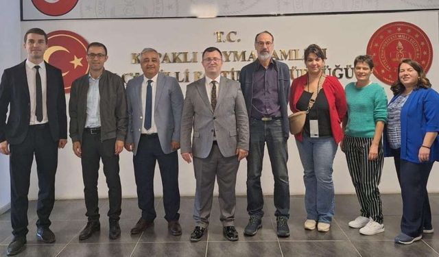 Fransız 3 öğretmen, ÇOSB Mesleki ve Teknik Anadolu Lisesi’ni ziyaret etti