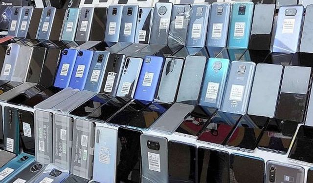 Çerkezköy’de 1 milyon lira değerinde kaçak telefon ele geçirildi