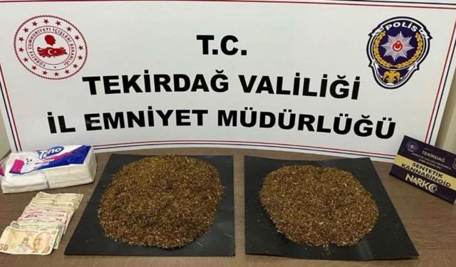 Çatıya gizlenmiş 1 kilogram yasaklı madde ele geçirildi