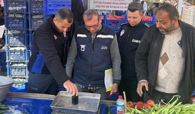 Zabıta ekipleri tarafından pazarda tartı denetimi gerçekleştirildi