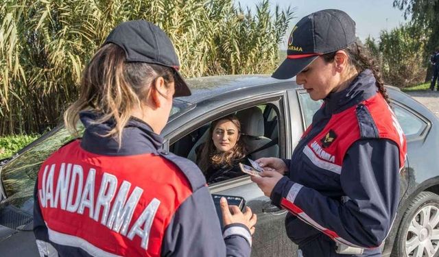 Jandarma tarafından aranan 12 şahıs yakalandı