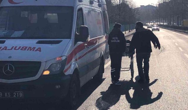 Aşırı alkollü şahıs yere yığıldı: Ambulansla hastaneye götürüldü