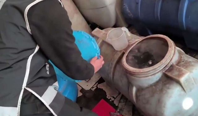 28 ton el yapımı içki ele geçirildi