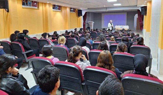 Meslek Liseleri, ortaokul öğrencilerine meslekleri tanıtmaya başladı