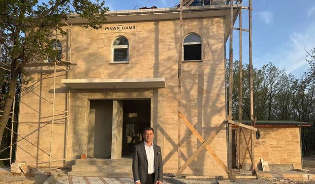 Kazak Gölü’nde Pınar Camii açılışa hazırlanıyor