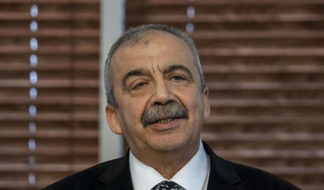 Sırrı Süreyya Önder, 62 yaşında hayatını kaybetti