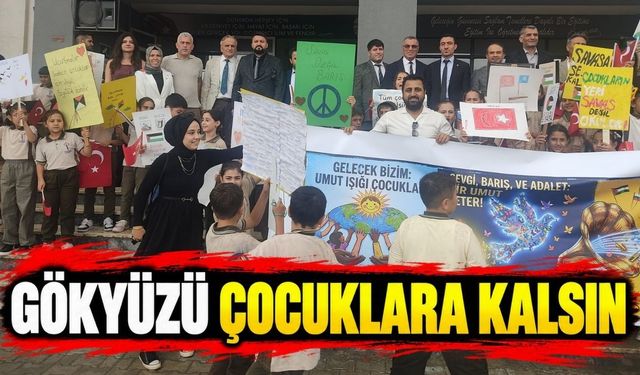 Uçurtmalar çocukların özgür geleceği için gökyüzüne yükseldi