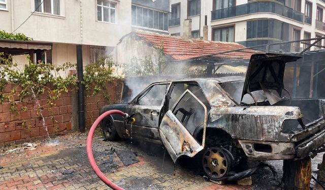 Çerkezköy'de otomobil yangını: müdahale etmek isteyen sürücü yaralandı