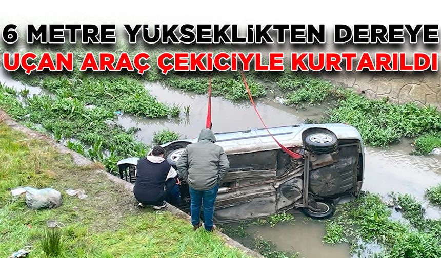 Çerkezköy Malkoçoğlu Caddesi’nde bulunan bir araç, sürücüsünün dikkatsizliği sonucu dereye uçtu.