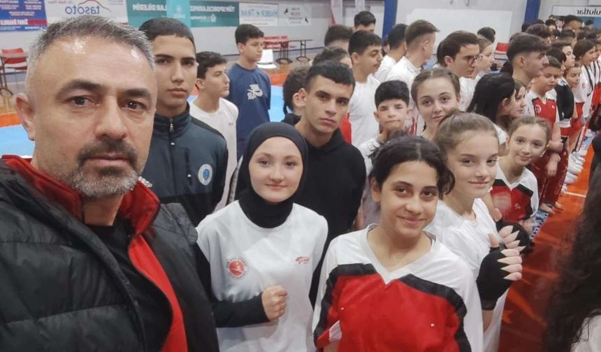 Tekirdağ Kick Boks Şampiyonasından Kapaklı’ya 5 altın madalya