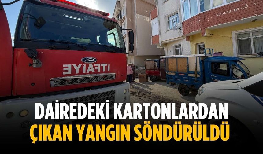 Dairedeki kartonlardan çıkan yangın söndürüldü