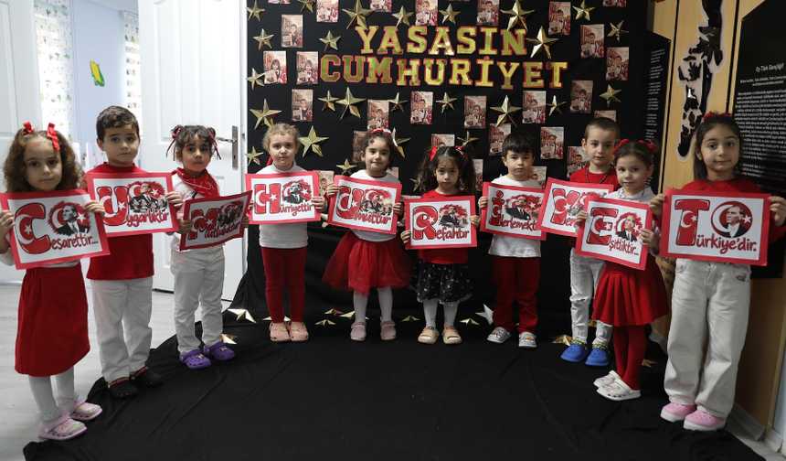Çerkezköy'de miniklerden cumhuriyet coşkusu
