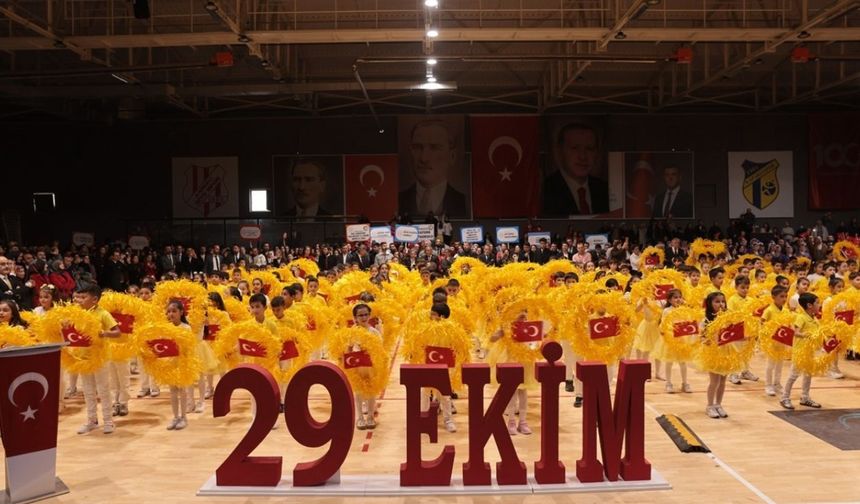 Kapaklı'da Cumhuriyet'in 103. yılı coşkuyla kutlandı