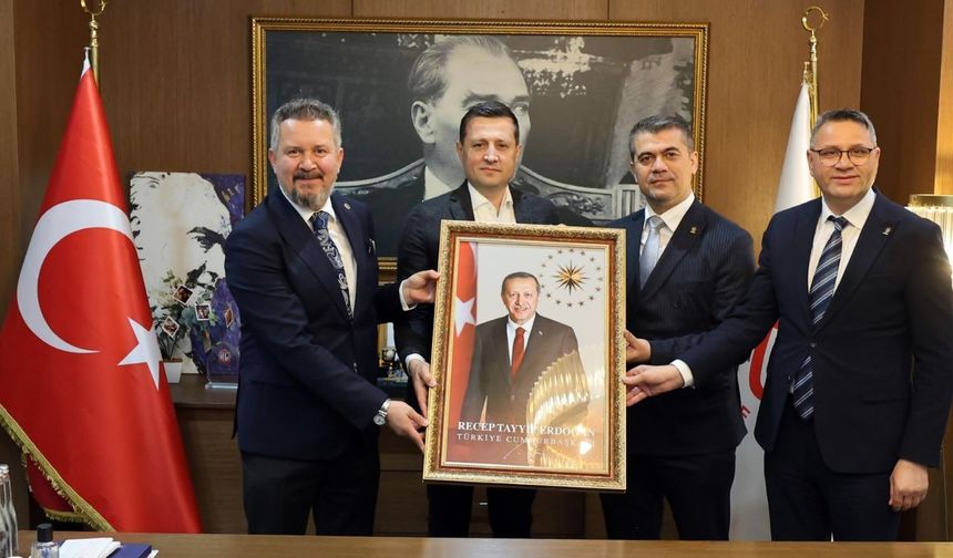 Mestan Özcan'dan Vahap Akay'a ziyaret