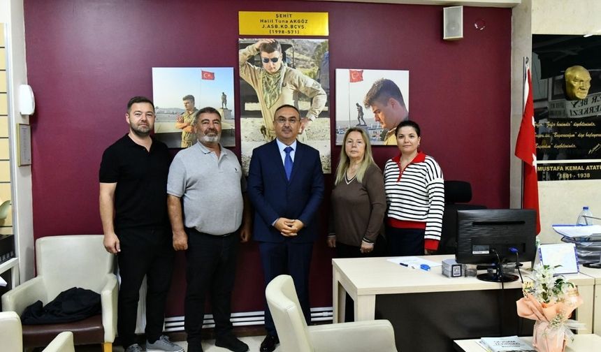 Vali Soytürk’ten umreden dönen şehit ailesine ziyaret