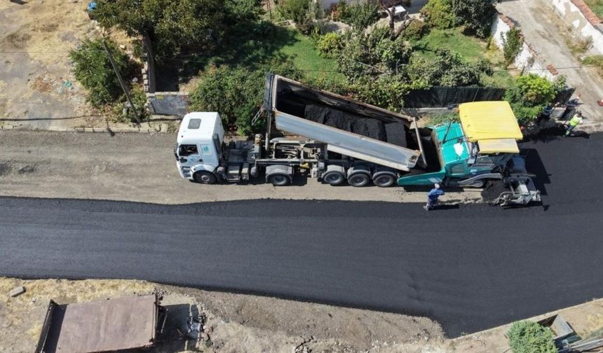 Büyükşehir'den üç caddede yol yenileme çalışması