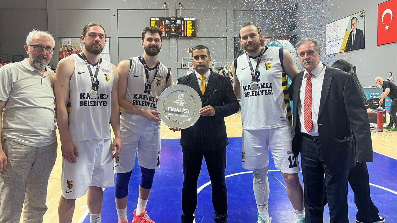 kapaklispor-basketbol-finalist-1