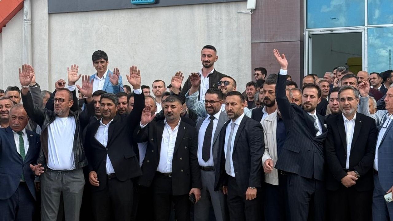 Beyaz Liste Kapakli 3