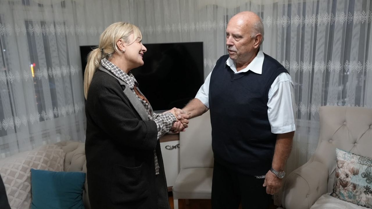 Enver Ozel Ak Parti